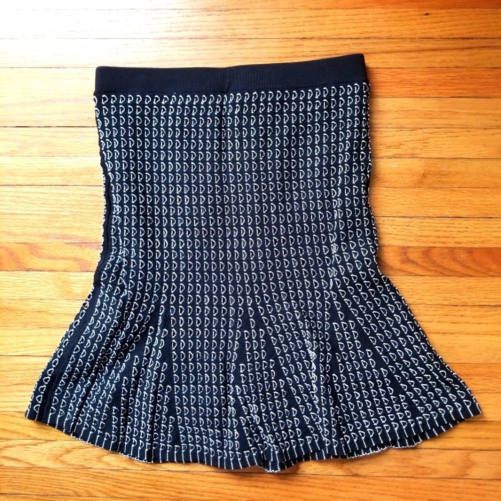 Black skirt